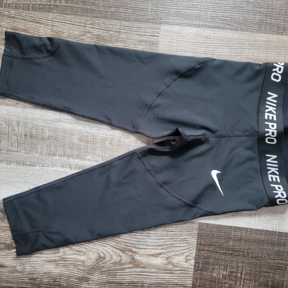 Girl's  Capri Nike pro